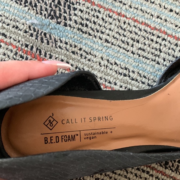 Call it Spring Work Shoes - Picture 2 of 2